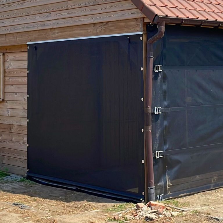 Pro Line PVC windbreekgaasscherm zwart paardenstal